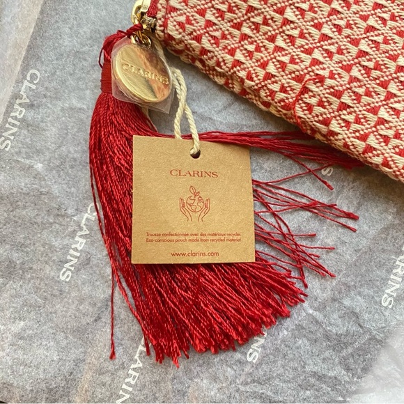Clarins Luxe Skincare Bundle (Includes Eco-Conscious Pouch) - Picture 5 of 10